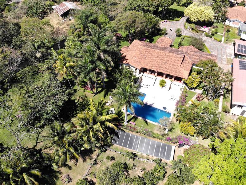 7 bed Single Family Homes For Sale in La Garita, Alajuela - 1